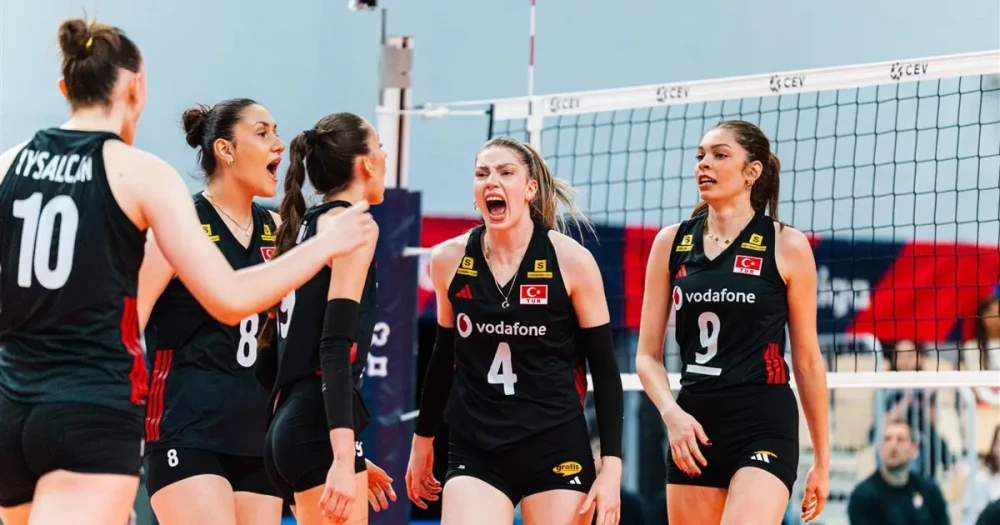 18 Yaş Altı Milli Kadın Voleybol Takımı Finale Yükseldi