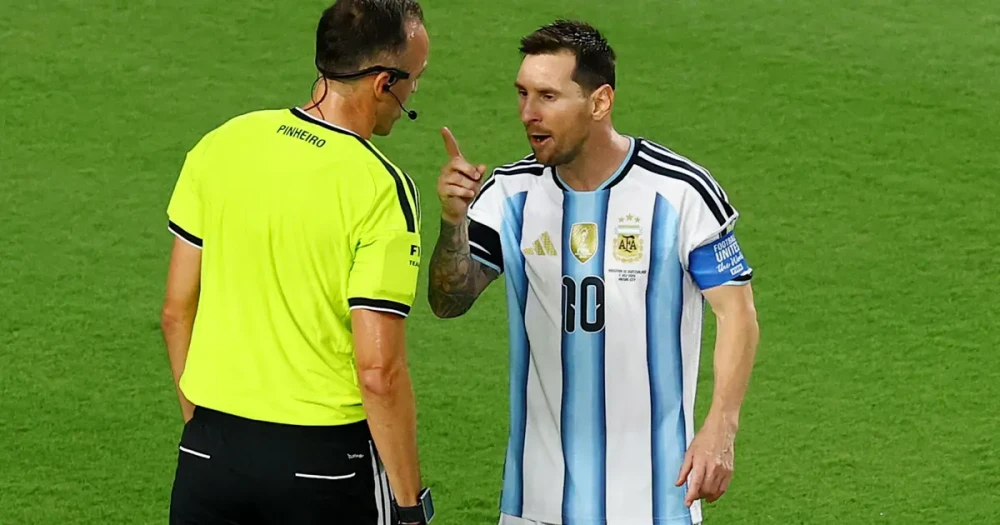 Messi, Portekizli Hakeme Karşı Tartışma Yaptı: "Benimle Düzgün Konuş"
