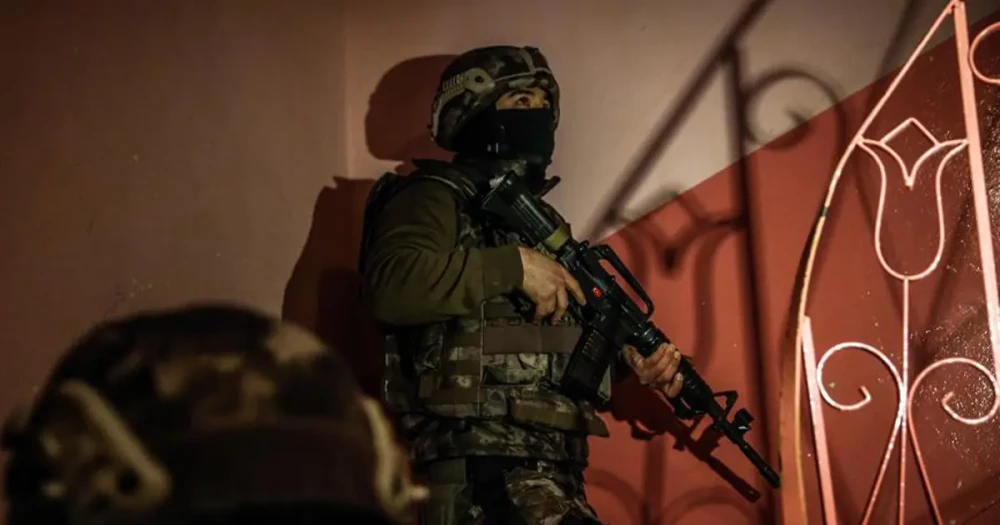 FETÖ'ye 81 İlde Operasyon: 968 Gözaltı Kararı