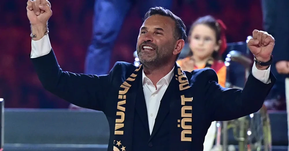Okan Buruk Galatasaray Tarihinde Rekorları Alt Üst Ediyor