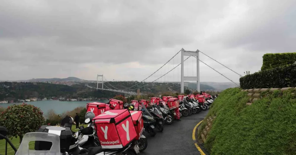 Uber'dan 12,5 milyar Euro'luk anlaşma ile Yemeksepeti'ni satın alıyor
