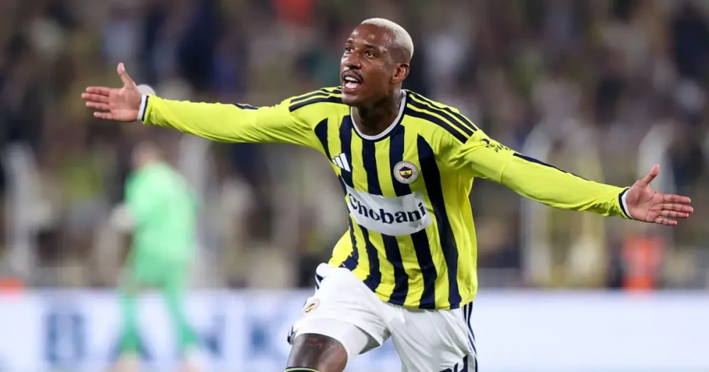 Fenerbahçe, Polonya'da Şampiyonlar Ligi'de 1-0 Başarı Alır