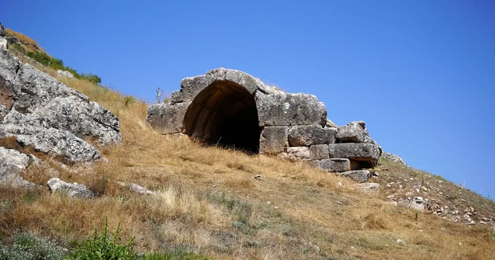 Isparta'da 1500 Yıllık Demirci Atölyesi Sırlarını Gün Yüzüne Çıkarıyor