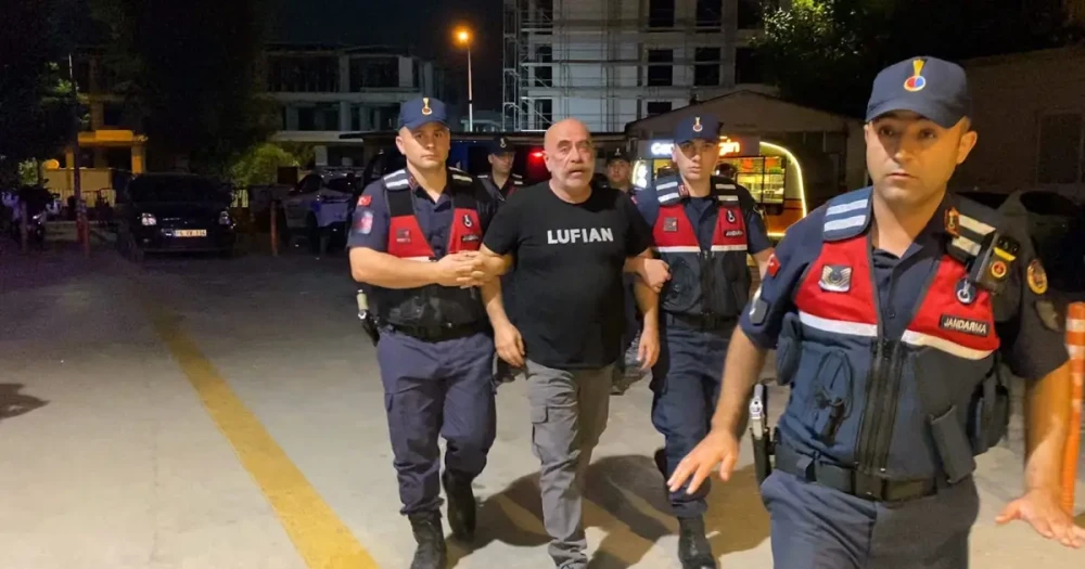 Adli kontrolle serbest kalan Ezel Akay'dan açıklama. "Mahkeme sonunda her şeyi öğreneceksiniz"