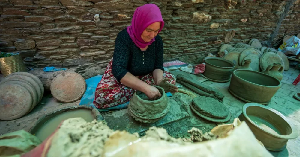 Binlerce Yıllık Gelenek Kadın Emeğiyle Direniyor: Çırak Yetişmiyor, Sadece Birkaç Usta Kaldı